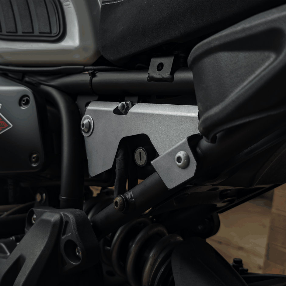 XSR700 SIDE COWLING PLATES